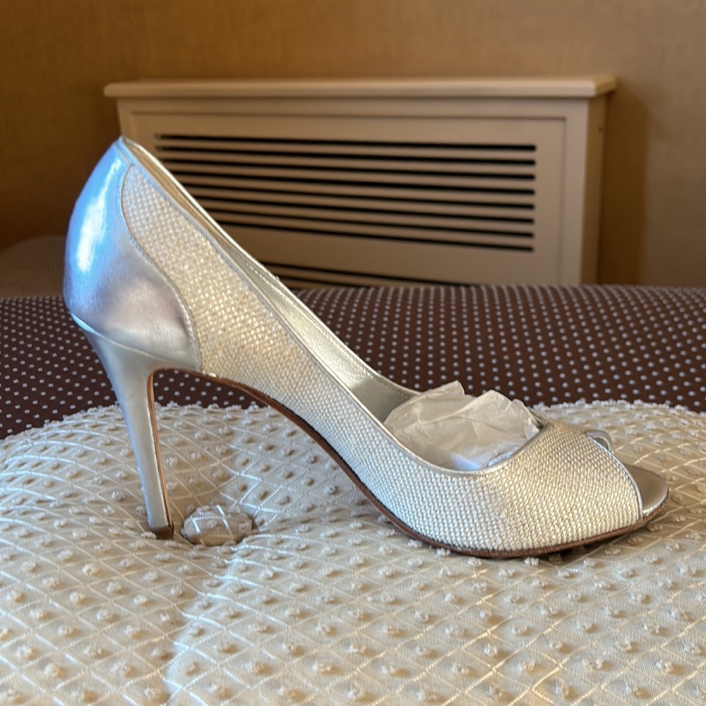 Ralph Lauren size 9 silver and beige heels